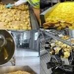 potato-chip-making